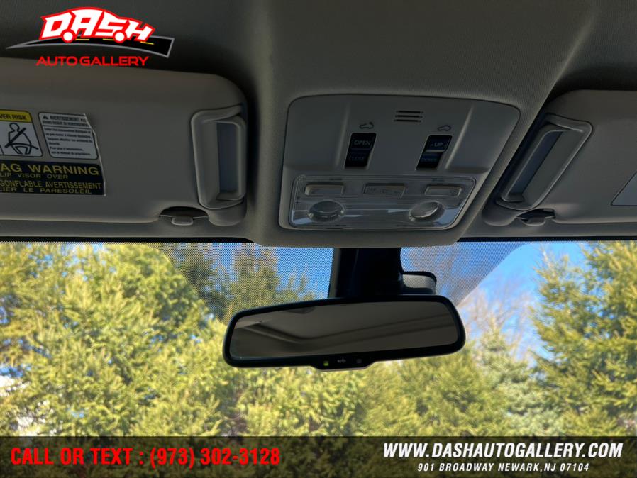 2015 Toyota RAV4 FWD 4dr Limited (Natl), available for sale in Newark, New Jersey | Dash Auto Gallery Inc.. Newark, New Jersey 2015 Toyota RAV4 FWD 4dr Limited (Natl), available for sale in Newark, New Jersey | Dash Auto Gallery Inc.. Newark, New Jersey
