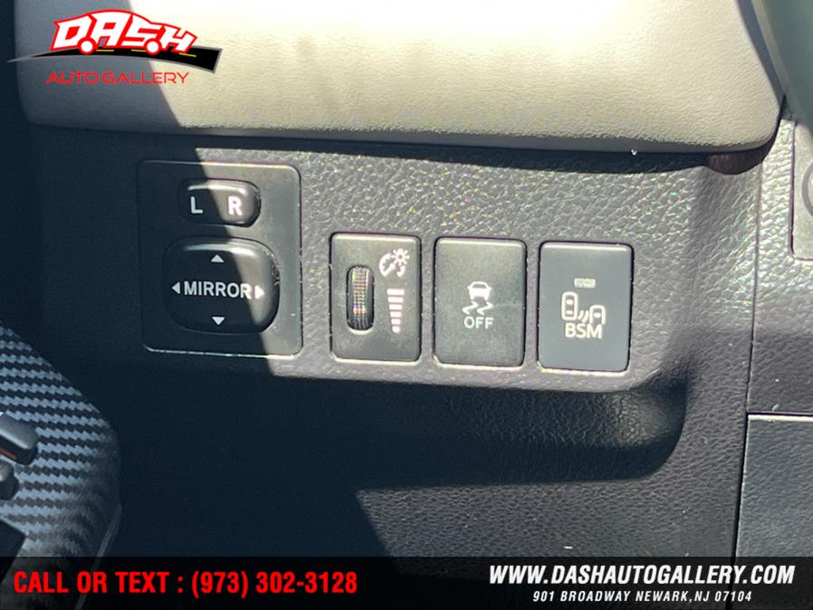 2015 Toyota RAV4 FWD 4dr Limited (Natl), available for sale in Newark, New Jersey | Dash Auto Gallery Inc.. Newark, New Jersey 2015 Toyota RAV4 FWD 4dr Limited (Natl), available for sale in Newark, New Jersey | Dash Auto Gallery Inc.. Newark, New Jersey