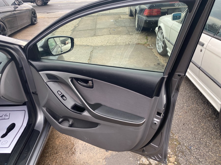 2014 Hyundai Elantra 4dr Sdn Auto SE (Ulsan Plant), available for sale in Middle Village, New York | Middle Village Motors . Middle Village, New York 2014 Hyundai Elantra 4dr Sdn Auto SE (Ulsan Plant), available for sale in Middle Village, New York | Middle Village Motors . Middle Village, New York