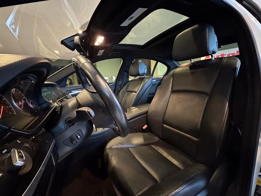 2013 BMW 5 Series 4dr Sdn 535i xDrive AWD, available for sale in West Hartford, Connecticut | AutoMax. West Hartford, Connecticut 2013 BMW 5 Series 4dr Sdn 535i xDrive AWD, available for sale in West Hartford, Connecticut | AutoMax. West Hartford, Connecticut