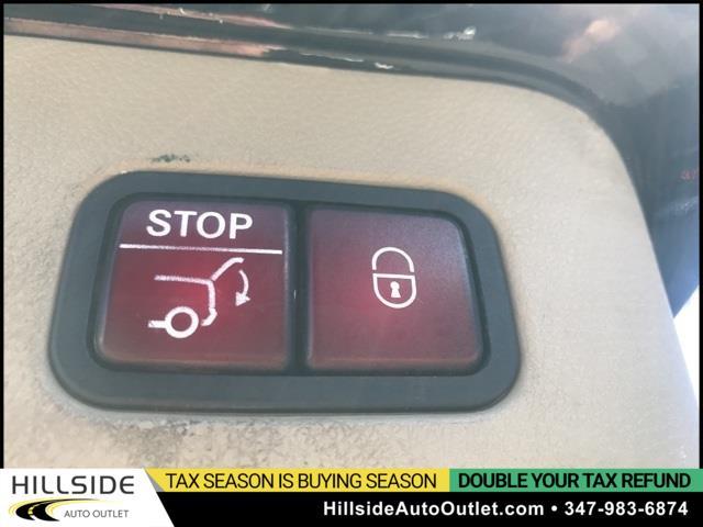 2013 Mercedes-benz M-class ML 350, available for sale in Jamaica, New York | Hillside Auto Outlet. Jamaica, New York 2013 Mercedes-benz M-class ML 350, available for sale in Jamaica, New York | Hillside Auto Outlet. Jamaica, New York