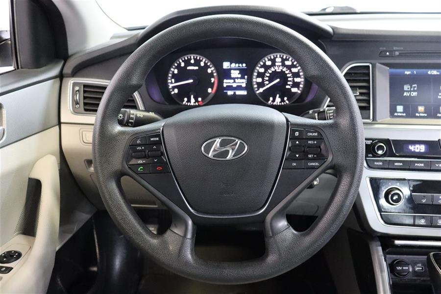 2016 Hyundai Sonata SE, available for sale in Paterson, New Jersey | Fast Track Motors. Paterson, New Jersey 2016 Hyundai Sonata SE, available for sale in Paterson, New Jersey | Fast Track Motors. Paterson, New Jersey