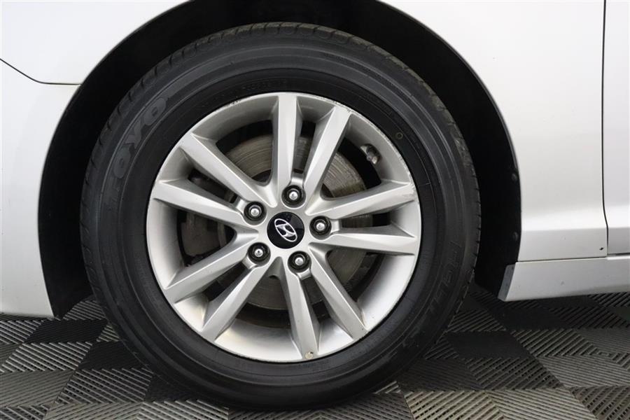 2016 Hyundai Sonata SE, available for sale in Paterson, New Jersey | Fast Track Motors. Paterson, New Jersey 2016 Hyundai Sonata SE, available for sale in Paterson, New Jersey | Fast Track Motors. Paterson, New Jersey