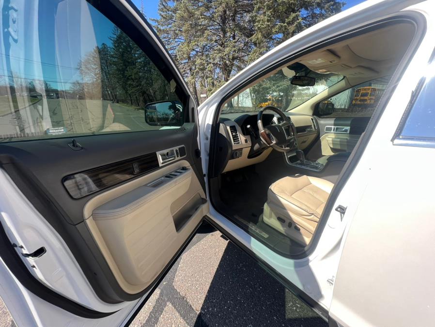 2010 Lincoln MKX AWD 4dr, available for sale in Waterbury, Connecticut | Platinum Auto Care. Waterbury, Connecticut 2010 Lincoln MKX AWD 4dr, available for sale in Waterbury, Connecticut | Platinum Auto Care. Waterbury, Connecticut