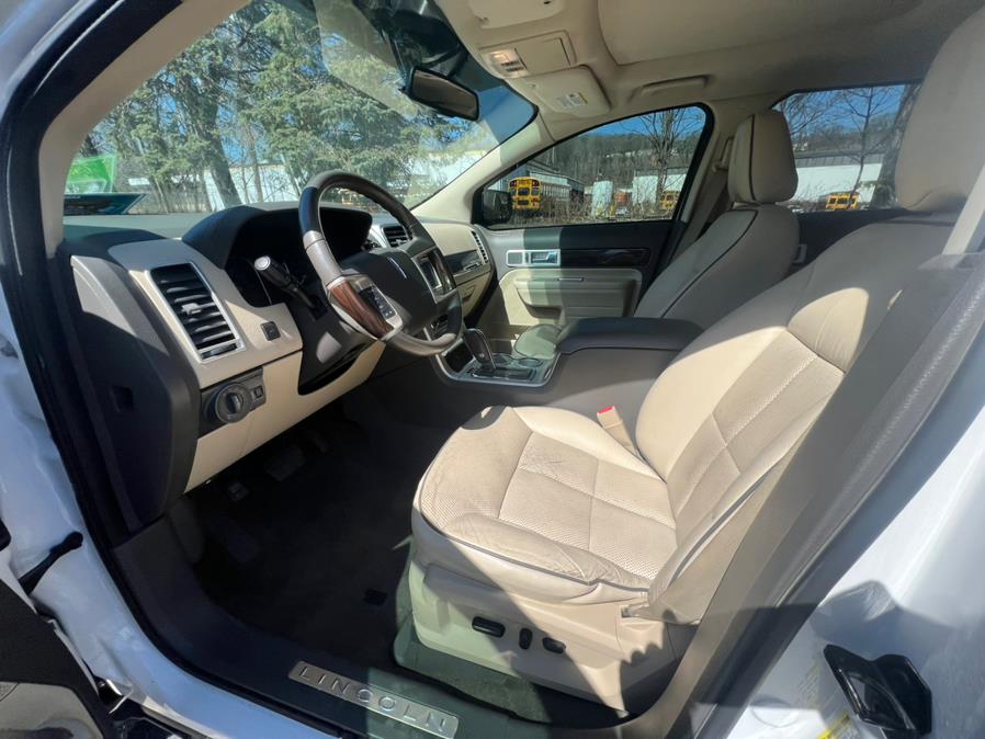 2010 Lincoln MKX AWD 4dr, available for sale in Waterbury, Connecticut | Platinum Auto Care. Waterbury, Connecticut 2010 Lincoln MKX AWD 4dr, available for sale in Waterbury, Connecticut | Platinum Auto Care. Waterbury, Connecticut