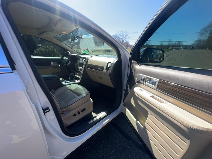 2010 Lincoln MKX AWD 4dr, available for sale in Waterbury, Connecticut | Platinum Auto Care. Waterbury, Connecticut 2010 Lincoln MKX AWD 4dr, available for sale in Waterbury, Connecticut | Platinum Auto Care. Waterbury, Connecticut