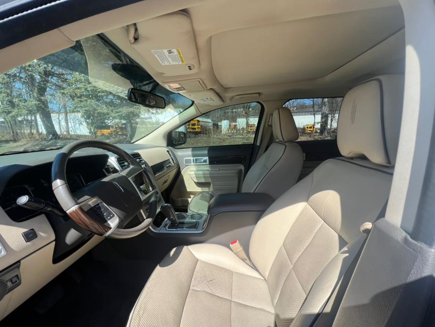 2010 Lincoln MKX AWD 4dr, available for sale in Waterbury, Connecticut | Platinum Auto Care. Waterbury, Connecticut 2010 Lincoln MKX AWD 4dr, available for sale in Waterbury, Connecticut | Platinum Auto Care. Waterbury, Connecticut