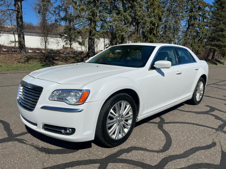 2013 Chrysler 300 4dr Sdn AWD, available for sale in Waterbury, Connecticut | Platinum Auto Care. Waterbury, Connecticut 2013 Chrysler 300 4dr Sdn AWD, available for sale in Waterbury, Connecticut | Platinum Auto Care. Waterbury, Connecticut