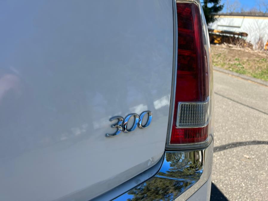 2013 Chrysler 300 4dr Sdn AWD, available for sale in Waterbury, Connecticut | Platinum Auto Care. Waterbury, Connecticut 2013 Chrysler 300 4dr Sdn AWD, available for sale in Waterbury, Connecticut | Platinum Auto Care. Waterbury, Connecticut