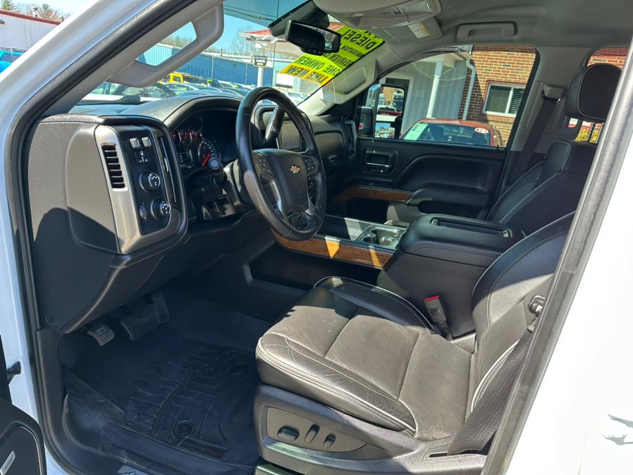 2019 Chevrolet Silverado 2500HD 4WD Crew Cab 153.7" High Country, available for sale in South Windsor, Connecticut | Mike And Tony Auto Sales, Inc. South Windsor, Connecticut 2019 Chevrolet Silverado 2500HD 4WD Crew Cab 153.7" High Country, available for sale in South Windsor, Connecticut | Mike And Tony Auto Sales, Inc. South Windsor, Connecticut