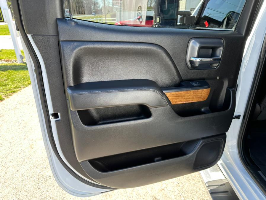 2019 Chevrolet Silverado 2500HD 4WD Crew Cab 153.7" High Country, available for sale in South Windsor, Connecticut | Mike And Tony Auto Sales, Inc. South Windsor, Connecticut 2019 Chevrolet Silverado 2500HD 4WD Crew Cab 153.7" High Country, available for sale in South Windsor, Connecticut | Mike And Tony Auto Sales, Inc. South Windsor, Connecticut