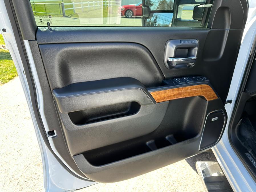 2019 Chevrolet Silverado 2500HD 4WD Crew Cab 153.7" High Country, available for sale in South Windsor, Connecticut | Mike And Tony Auto Sales, Inc. South Windsor, Connecticut 2019 Chevrolet Silverado 2500HD 4WD Crew Cab 153.7" High Country, available for sale in South Windsor, Connecticut | Mike And Tony Auto Sales, Inc. South Windsor, Connecticut