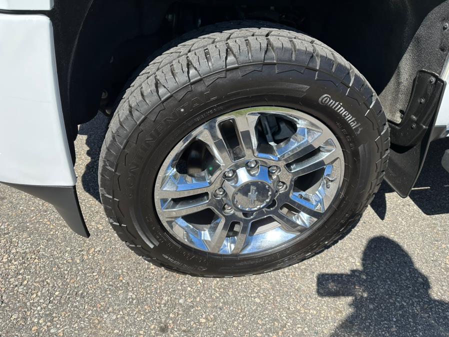 2019 Chevrolet Silverado 2500HD 4WD Crew Cab 153.7" High Country, available for sale in South Windsor, Connecticut | Mike And Tony Auto Sales, Inc. South Windsor, Connecticut 2019 Chevrolet Silverado 2500HD 4WD Crew Cab 153.7" High Country, available for sale in South Windsor, Connecticut | Mike And Tony Auto Sales, Inc. South Windsor, Connecticut