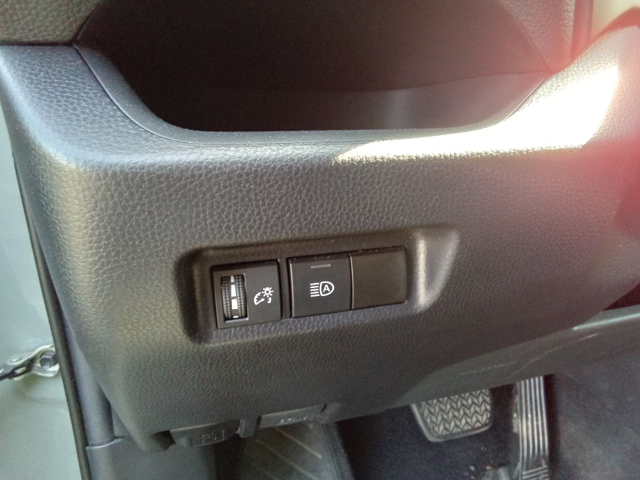 2021 Toyota RAV4 XLE FWD (Natl), available for sale in Irvington, New Jersey | NJ Used Cars Center. Irvington, New Jersey 2021 Toyota RAV4 XLE FWD (Natl), available for sale in Irvington, New Jersey | NJ Used Cars Center. Irvington, New Jersey