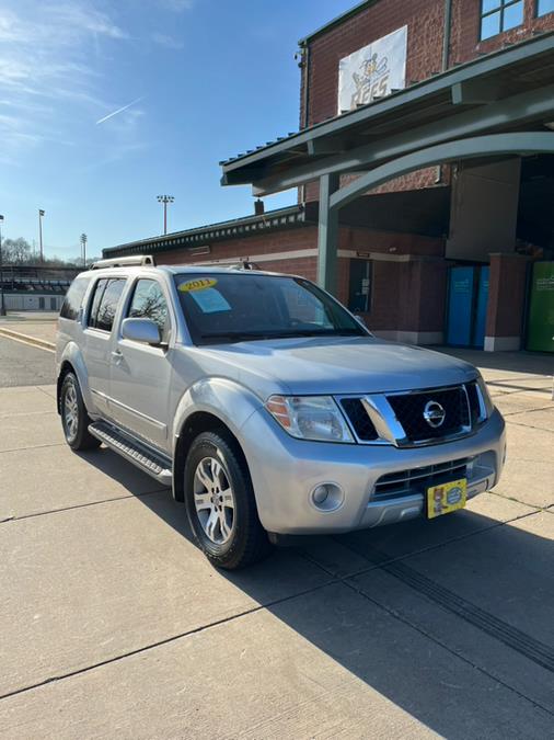 2011 Nissan Pathfinder 4WD 4dr V6 Silver, available for sale in New Britain, Connecticut | Supreme Automotive. New Britain, Connecticut