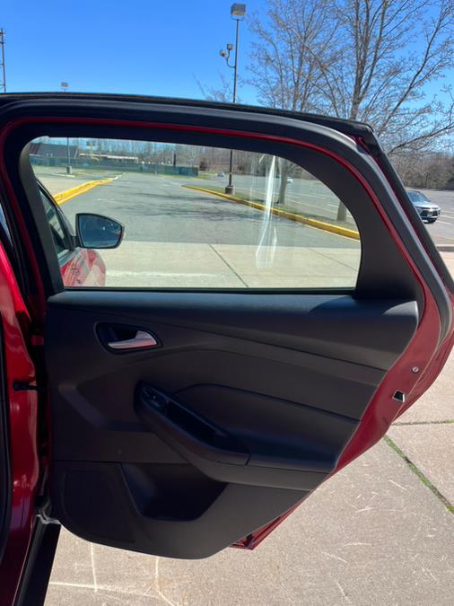 2013 Ford Focus 5dr HB SE, available for sale in New Britain, Connecticut | Supreme Automotive. New Britain, Connecticut 2013 Ford Focus 5dr HB SE, available for sale in New Britain, Connecticut | Supreme Automotive. New Britain, Connecticut