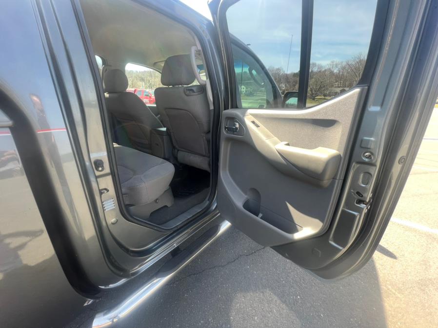 2007 Nissan Frontier 4WD Crew Cab LWB Auto SE *Late Avai, available for sale in Waterbury, Connecticut | Platinum Auto Care. Waterbury, Connecticut 2007 Nissan Frontier 4WD Crew Cab LWB Auto SE *Late Avai, available for sale in Waterbury, Connecticut | Platinum Auto Care. Waterbury, Connecticut