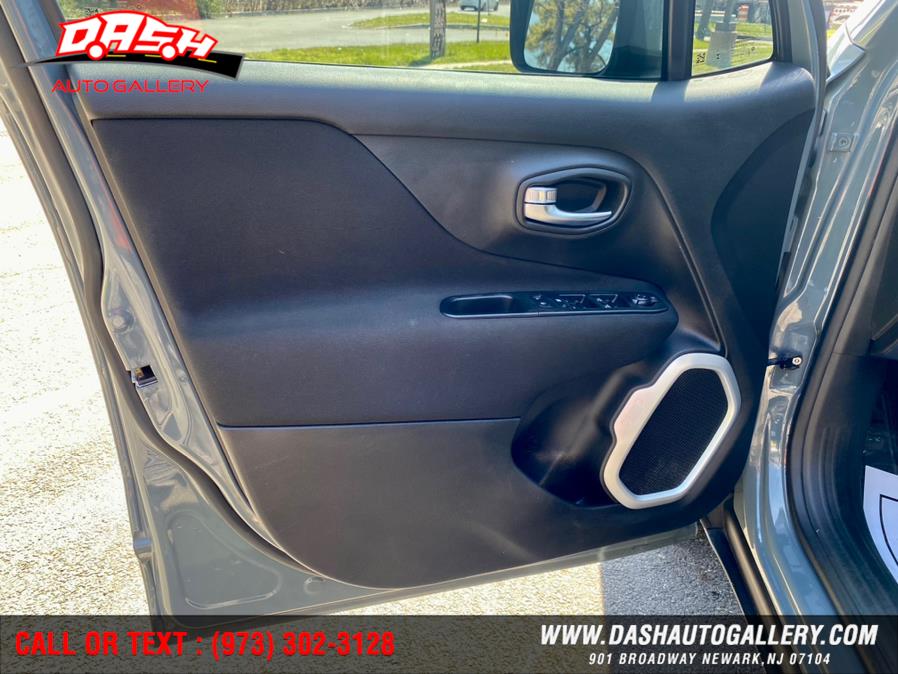 2018 Jeep Renegade Latitude FWD, available for sale in Newark, New Jersey | Dash Auto Gallery Inc.. Newark, New Jersey 2018 Jeep Renegade Latitude FWD, available for sale in Newark, New Jersey | Dash Auto Gallery Inc.. Newark, New Jersey