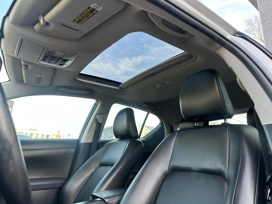 2011 Lexus CT 200h FWD 4dr Hybrid Premium, available for sale in Manchester, Connecticut | Carsonmain LLC. Manchester, Connecticut 2011 Lexus CT 200h FWD 4dr Hybrid Premium, available for sale in Manchester, Connecticut | Carsonmain LLC. Manchester, Connecticut