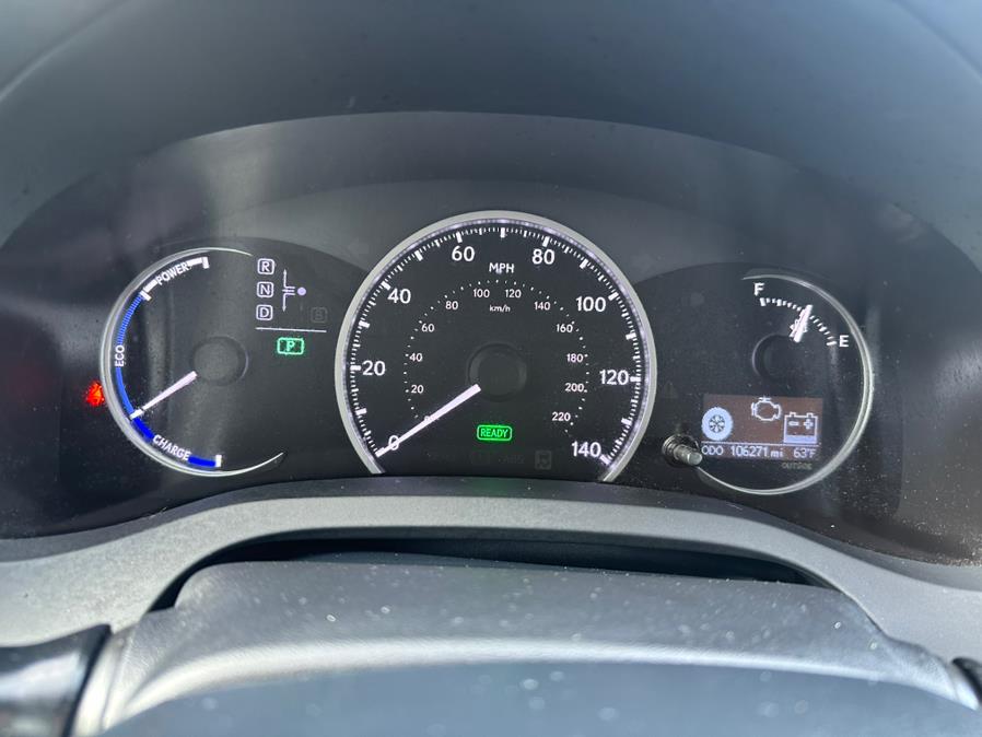 2011 Lexus CT 200h FWD 4dr Hybrid Premium, available for sale in Manchester, Connecticut | Carsonmain LLC. Manchester, Connecticut 2011 Lexus CT 200h FWD 4dr Hybrid Premium, available for sale in Manchester, Connecticut | Carsonmain LLC. Manchester, Connecticut