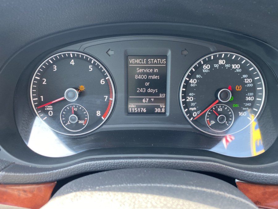 2012 Volkswagen Passat 4dr Sdn 3.6L V6 DSG SE w/Sunroof, available for sale in Middle Village, New York | Middle Village Motors . Middle Village, New York 2012 Volkswagen Passat 4dr Sdn 3.6L V6 DSG SE w/Sunroof, available for sale in Middle Village, New York | Middle Village Motors . Middle Village, New York