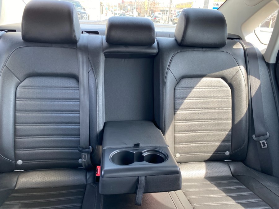 2012 Volkswagen Passat 4dr Sdn 3.6L V6 DSG SE w/Sunroof, available for sale in Middle Village, New York | Middle Village Motors . Middle Village, New York 2012 Volkswagen Passat 4dr Sdn 3.6L V6 DSG SE w/Sunroof, available for sale in Middle Village, New York | Middle Village Motors . Middle Village, New York