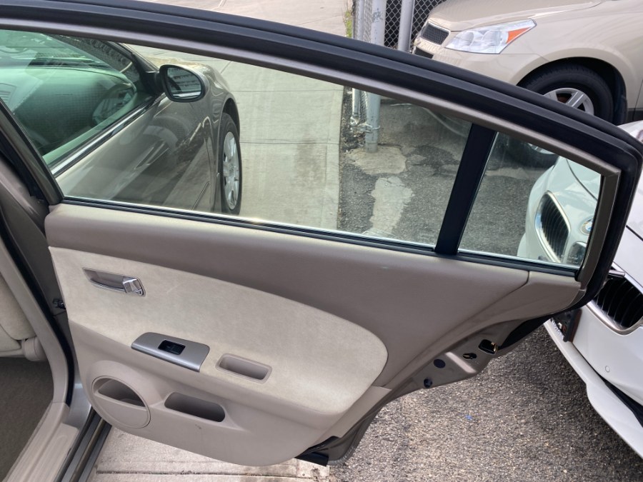 2006 Nissan Altima 4dr Sdn I4 Auto 2.5 S, available for sale in Middle Village, New York | Middle Village Motors . Middle Village, New York 2006 Nissan Altima 4dr Sdn I4 Auto 2.5 S, available for sale in Middle Village, New York | Middle Village Motors . Middle Village, New York