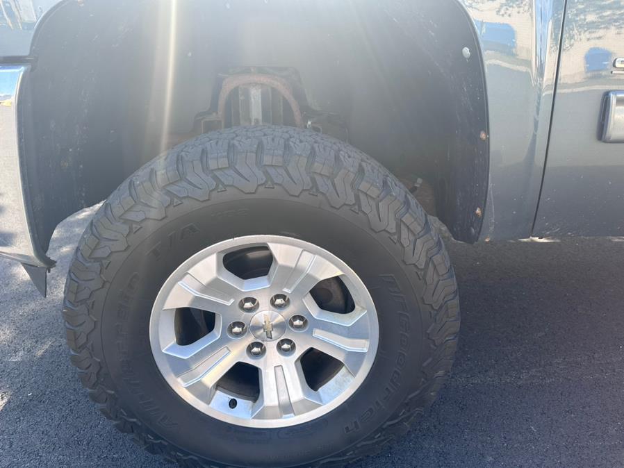 2012 Chevrolet Silverado 1500 4WD Crew Cab 143.5" LT, available for sale in Revere, Massachusetts | Wonderland Auto. Revere, Massachusetts 2012 Chevrolet Silverado 1500 4WD Crew Cab 143.5" LT, available for sale in Revere, Massachusetts | Wonderland Auto. Revere, Massachusetts