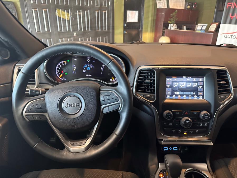 2018 Jeep Grand Cherokee Altitude 4x4 *Ltd Avail*, available for sale in West Hartford, Connecticut | AutoMax. West Hartford, Connecticut 2018 Jeep Grand Cherokee Altitude 4x4 *Ltd Avail*, available for sale in West Hartford, Connecticut | AutoMax. West Hartford, Connecticut