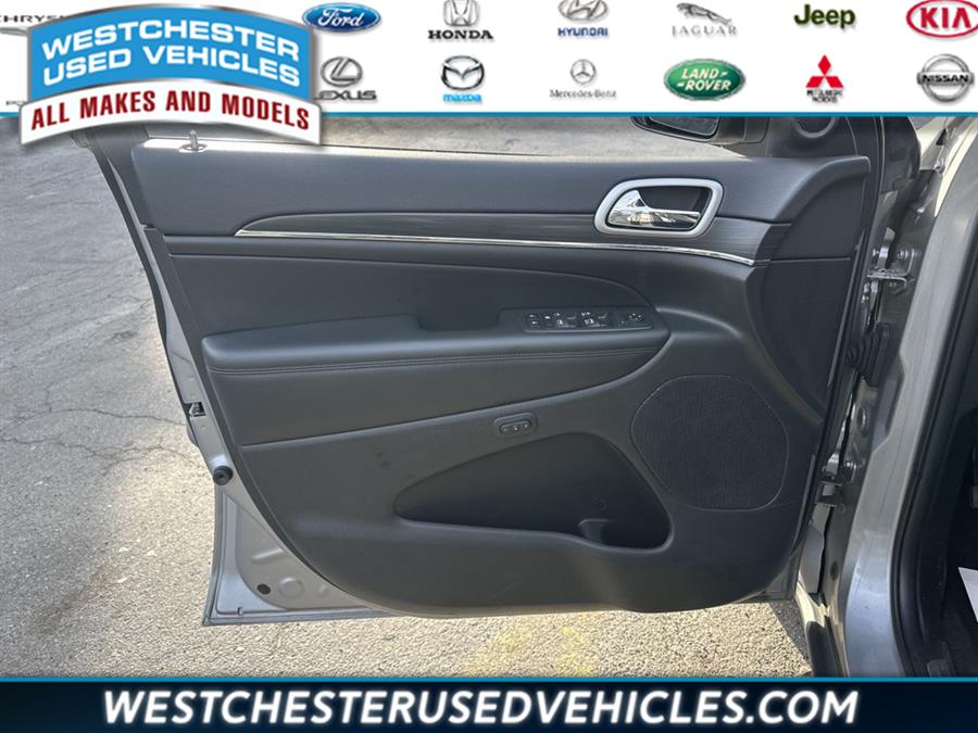 2020 Jeep Grand Cherokee Limited, available for sale in White Plains, New York | Westchester Used Vehicles. White Plains, New York 2020 Jeep Grand Cherokee Limited, available for sale in White Plains, New York | Westchester Used Vehicles. White Plains, New York