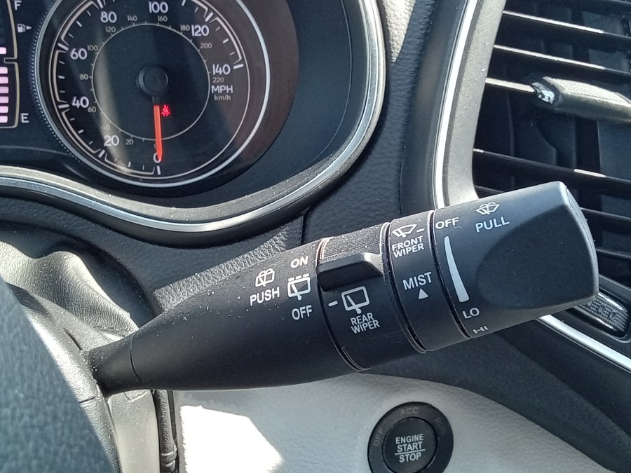 2020 Jeep Cherokee Latitude Plus FWD, available for sale in Irvington, New Jersey | NJ Used Cars Center. Irvington, New Jersey 2020 Jeep Cherokee Latitude Plus FWD, available for sale in Irvington, New Jersey | NJ Used Cars Center. Irvington, New Jersey