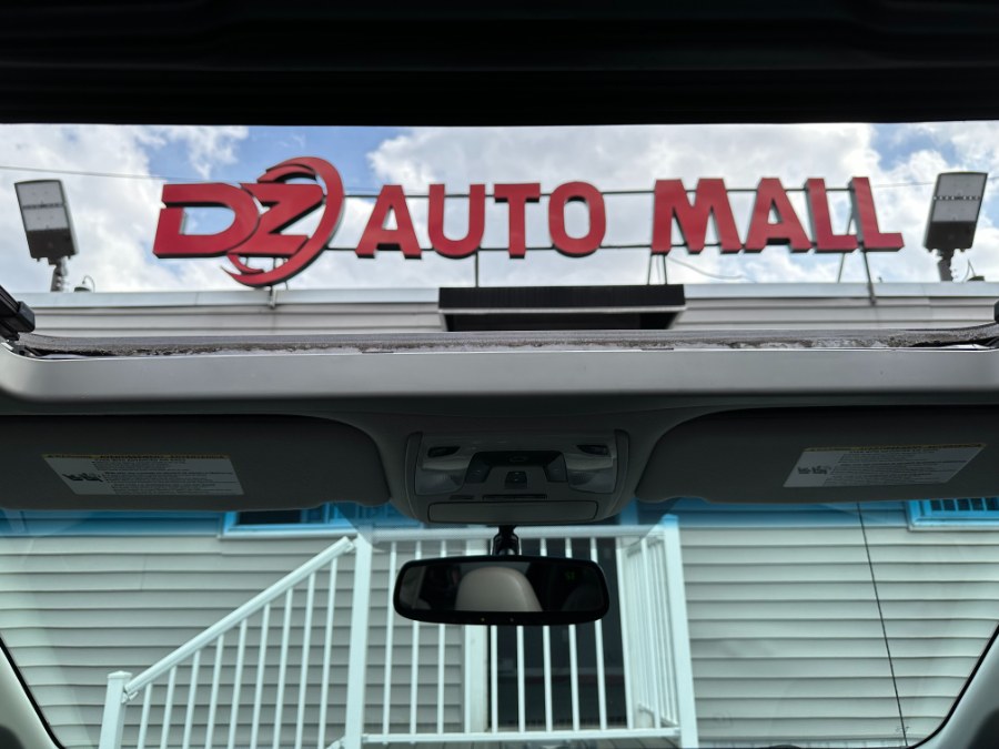 2012 Toyota Sienna 5dr 7-Pass Van V6 XLE FWD, available for sale in Paterson, New Jersey | DZ Automall. Paterson, New Jersey 2012 Toyota Sienna 5dr 7-Pass Van V6 XLE FWD, available for sale in Paterson, New Jersey | DZ Automall. Paterson, New Jersey