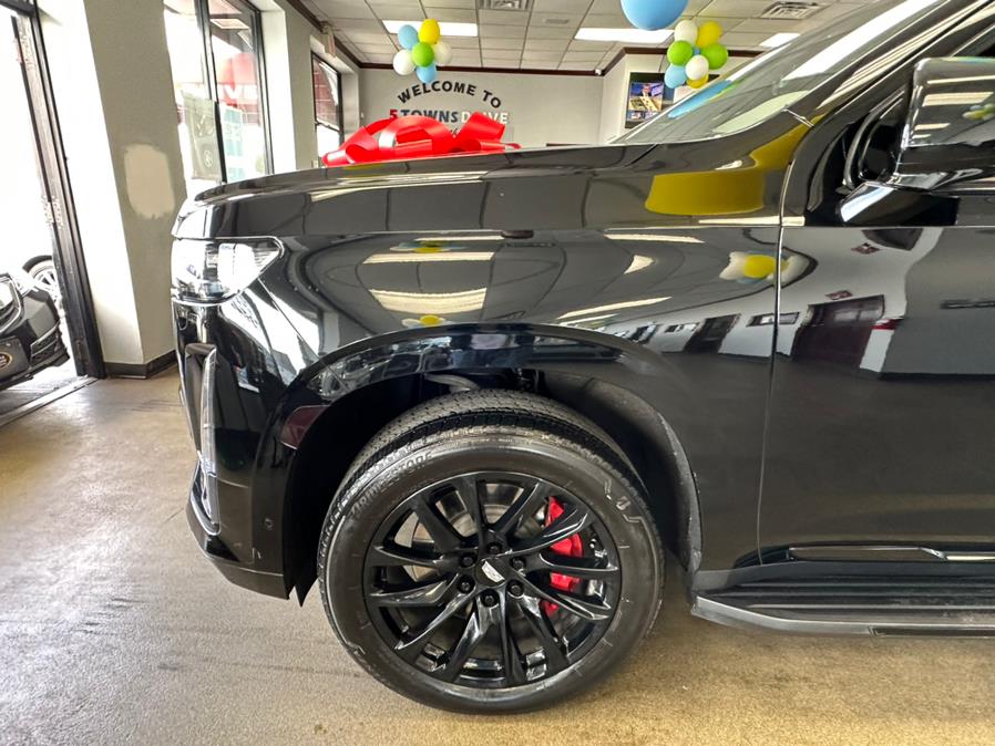 2022 Cadillac Escalade ESV 4WD 4dr Sport Platinum, available for sale in Inwood, New York | 5 Towns Drive. Inwood, New York 2022 Cadillac Escalade ESV 4WD 4dr Sport Platinum, available for sale in Inwood, New York | 5 Towns Drive. Inwood, New York