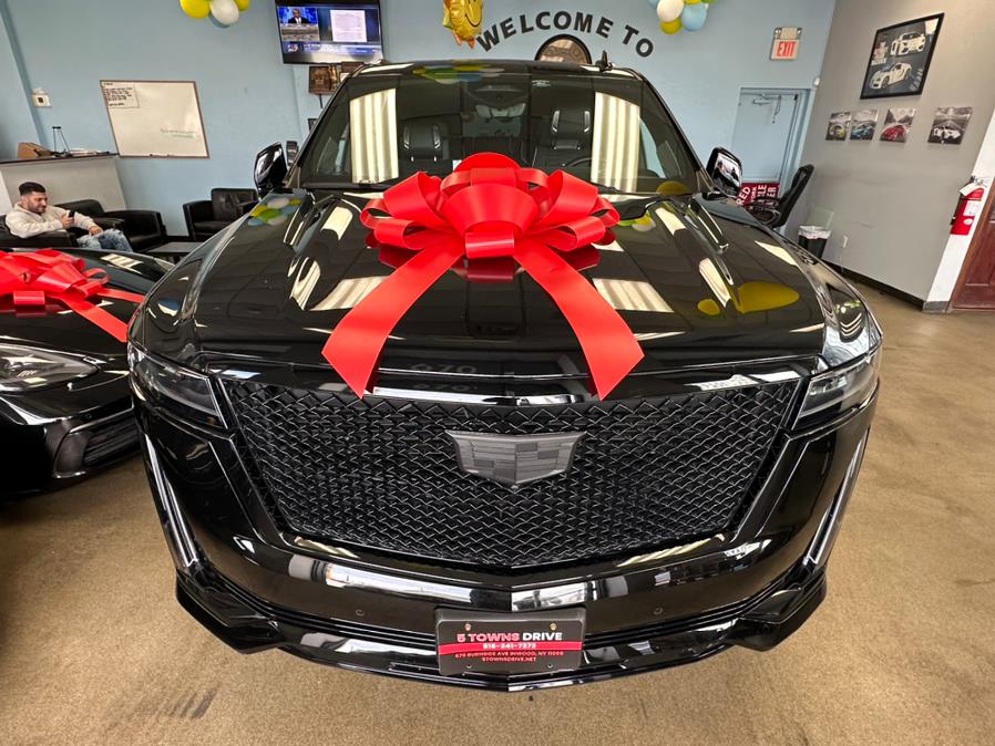 2022 Cadillac Escalade ESV 4WD 4dr Sport Platinum, available for sale in Inwood, New York | 5 Towns Drive. Inwood, New York 2022 Cadillac Escalade ESV 4WD 4dr Sport Platinum, available for sale in Inwood, New York | 5 Towns Drive. Inwood, New York