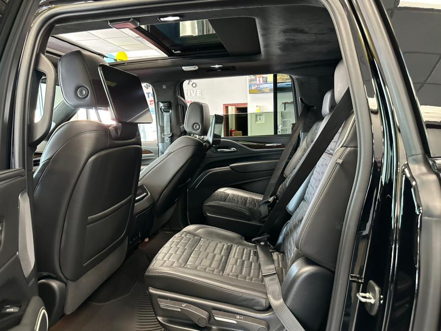 2022 Cadillac Escalade ESV 4WD 4dr Sport Platinum, available for sale in Inwood, New York | 5 Towns Drive. Inwood, New York 2022 Cadillac Escalade ESV 4WD 4dr Sport Platinum, available for sale in Inwood, New York | 5 Towns Drive. Inwood, New York
