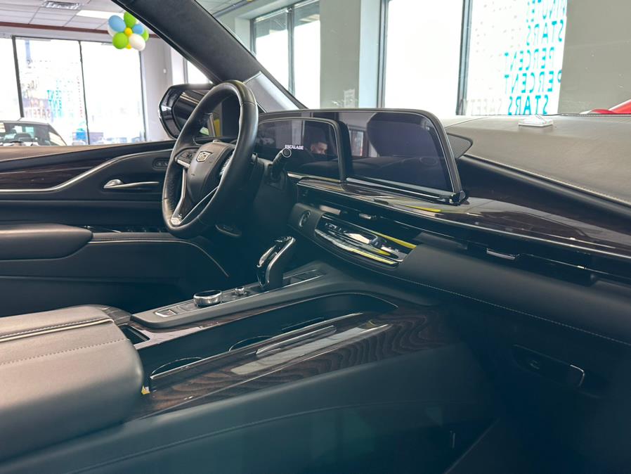2022 Cadillac Escalade ESV 4WD 4dr Sport Platinum, available for sale in Inwood, New York | 5 Towns Drive. Inwood, New York 2022 Cadillac Escalade ESV 4WD 4dr Sport Platinum, available for sale in Inwood, New York | 5 Towns Drive. Inwood, New York