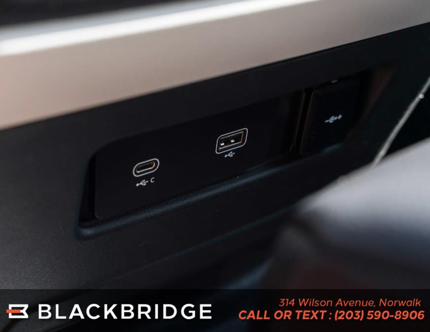 2021 Land Rover Defender 90 First Edition AWD, available for sale in Norwalk, Connecticut | Black Bridge Motors, LLC. Norwalk, Connecticut 2021 Land Rover Defender 90 First Edition AWD, available for sale in Norwalk, Connecticut | Black Bridge Motors, LLC. Norwalk, Connecticut