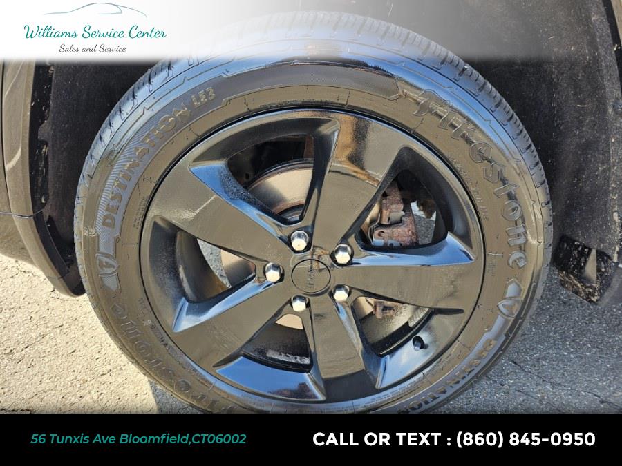 2015 Jeep Grand Cherokee 4WD 4dr Altitude, available for sale in Bloomfield, Connecticut | Williams Service Center. Bloomfield, Connecticut 2015 Jeep Grand Cherokee 4WD 4dr Altitude, available for sale in Bloomfield, Connecticut | Williams Service Center. Bloomfield, Connecticut
