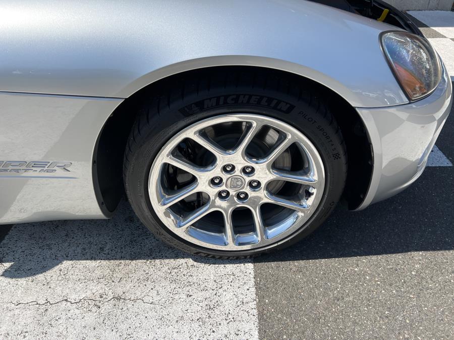 2004 Dodge Viper 2dr Convertible SRT10, available for sale in Waterbury, Connecticut | National Auto Brokers, Inc.. Waterbury, Connecticut 2004 Dodge Viper 2dr Convertible SRT10, available for sale in Waterbury, Connecticut | National Auto Brokers, Inc.. Waterbury, Connecticut