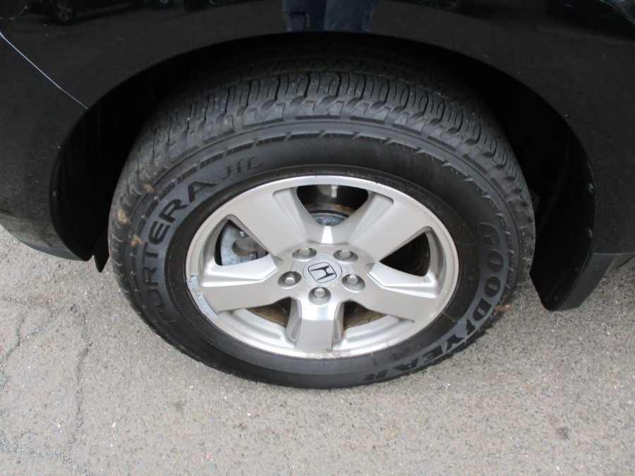 2011 Honda Pilot 4WD 4dr EX-L w/Navi, available for sale in Meriden, Connecticut | Cos Central Auto. Meriden, Connecticut 2011 Honda Pilot 4WD 4dr EX-L w/Navi, available for sale in Meriden, Connecticut | Cos Central Auto. Meriden, Connecticut