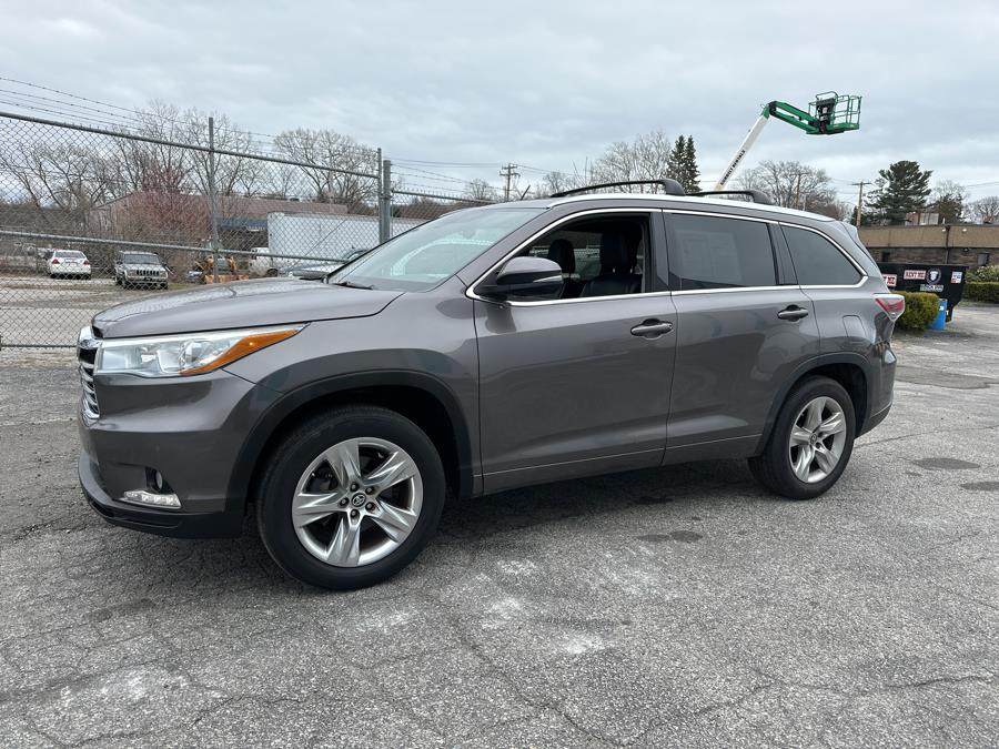 2016 Toyota Highlander FWD 4dr V6 Limited (Natl), available for sale in Milford, Connecticut | Dealertown Auto Wholesalers. Milford, Connecticut 2016 Toyota Highlander FWD 4dr V6 Limited (Natl), available for sale in Milford, Connecticut | Dealertown Auto Wholesalers. Milford, Connecticut