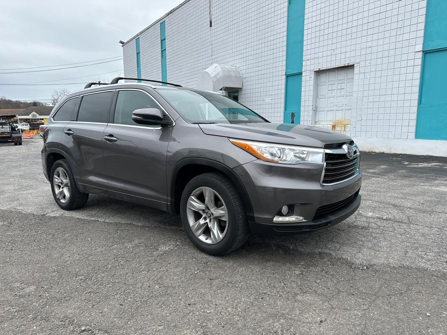 2016 Toyota Highlander FWD 4dr V6 Limited (Natl), available for sale in Milford, Connecticut | Dealertown Auto Wholesalers. Milford, Connecticut 2016 Toyota Highlander FWD 4dr V6 Limited (Natl), available for sale in Milford, Connecticut | Dealertown Auto Wholesalers. Milford, Connecticut