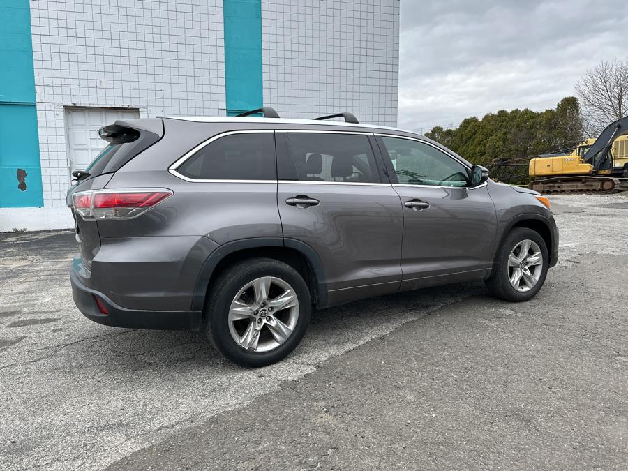 2016 Toyota Highlander FWD 4dr V6 Limited (Natl), available for sale in Milford, Connecticut | Dealertown Auto Wholesalers. Milford, Connecticut 2016 Toyota Highlander FWD 4dr V6 Limited (Natl), available for sale in Milford, Connecticut | Dealertown Auto Wholesalers. Milford, Connecticut
