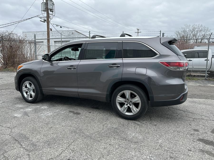 2016 Toyota Highlander FWD 4dr V6 Limited (Natl), available for sale in Milford, Connecticut | Dealertown Auto Wholesalers. Milford, Connecticut 2016 Toyota Highlander FWD 4dr V6 Limited (Natl), available for sale in Milford, Connecticut | Dealertown Auto Wholesalers. Milford, Connecticut