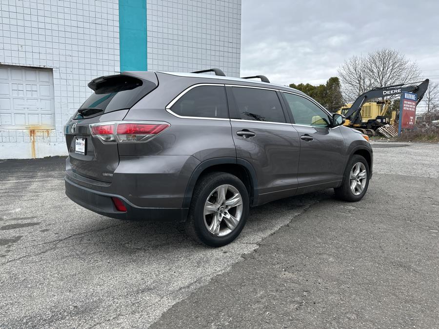 2016 Toyota Highlander FWD 4dr V6 Limited (Natl), available for sale in Milford, Connecticut | Dealertown Auto Wholesalers. Milford, Connecticut 2016 Toyota Highlander FWD 4dr V6 Limited (Natl), available for sale in Milford, Connecticut | Dealertown Auto Wholesalers. Milford, Connecticut