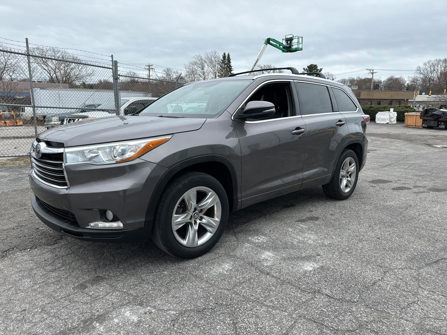 2016 Toyota Highlander FWD 4dr V6 Limited (Natl), available for sale in Milford, Connecticut | Dealertown Auto Wholesalers. Milford, Connecticut 2016 Toyota Highlander FWD 4dr V6 Limited (Natl), available for sale in Milford, Connecticut | Dealertown Auto Wholesalers. Milford, Connecticut