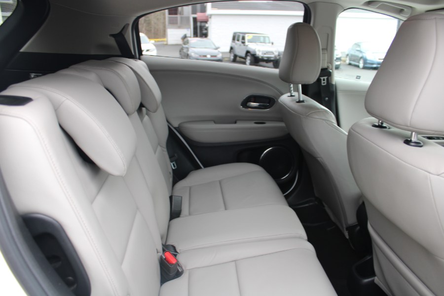 2016 Honda HR-V AWD 4dr CVT EX-L w/Navi, available for sale in Plantsville, Connecticut | Auto House of Luxury. Plantsville, Connecticut 2016 Honda HR-V AWD 4dr CVT EX-L w/Navi, available for sale in Plantsville, Connecticut | Auto House of Luxury. Plantsville, Connecticut
