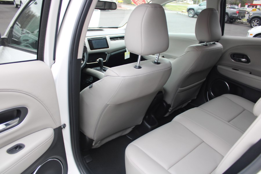 2016 Honda HR-V AWD 4dr CVT EX-L w/Navi, available for sale in Plantsville, Connecticut | Auto House of Luxury. Plantsville, Connecticut 2016 Honda HR-V AWD 4dr CVT EX-L w/Navi, available for sale in Plantsville, Connecticut | Auto House of Luxury. Plantsville, Connecticut