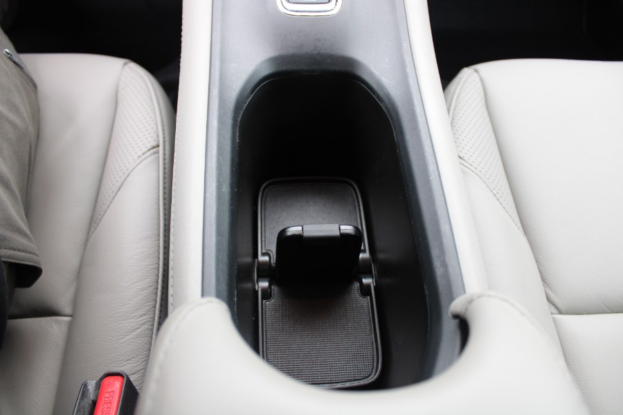 2016 Honda HR-V AWD 4dr CVT EX-L w/Navi, available for sale in Plantsville, Connecticut | Auto House of Luxury. Plantsville, Connecticut 2016 Honda HR-V AWD 4dr CVT EX-L w/Navi, available for sale in Plantsville, Connecticut | Auto House of Luxury. Plantsville, Connecticut