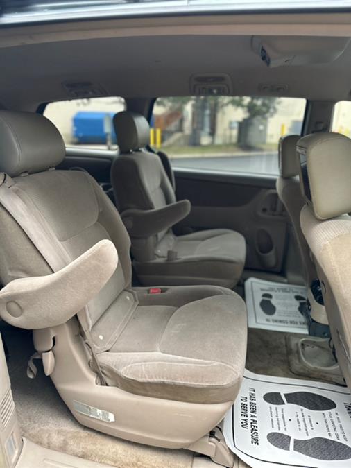 2005 Toyota Sienna 5dr LE AWD, available for sale in Revere, Massachusetts | Wonderland Auto. Revere, Massachusetts 2005 Toyota Sienna 5dr LE AWD, available for sale in Revere, Massachusetts | Wonderland Auto. Revere, Massachusetts
